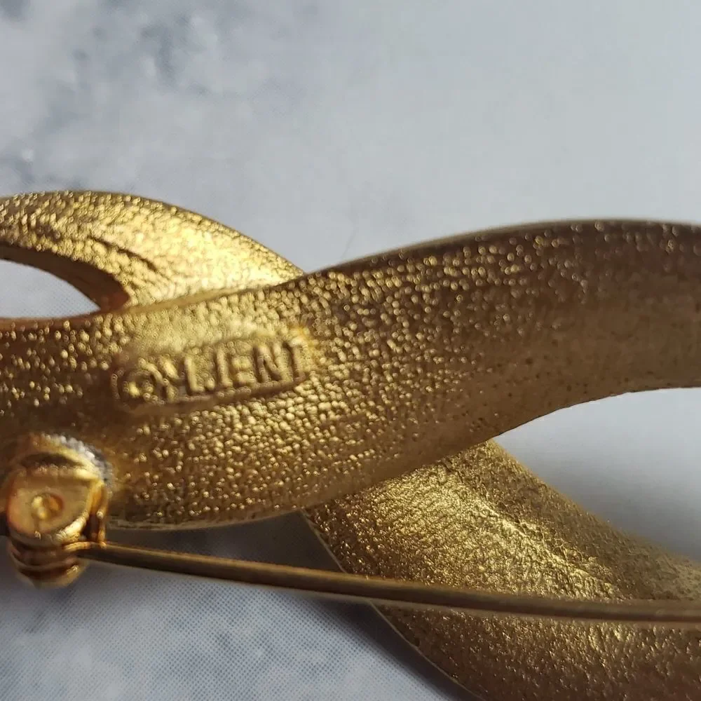‎Vintage Brooch